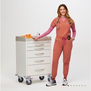 FIGS Set Sz Medium Terracotta Scrubs Top and Bottom